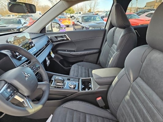 2024 Mitsubishi Outlander SE in North Huntingdon, PA - Jim Shorkey Auto Group