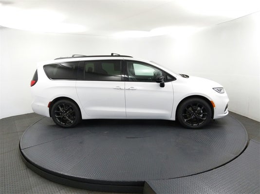 2024 Chrysler Pacifica PACIFICA TOURING L in North Huntingdon, PA - Jim Shorkey Auto Group