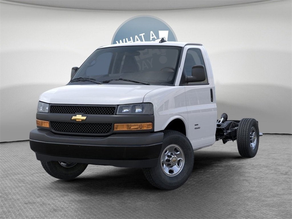 2025 Chevrolet Express Cutaway 3500 1WT