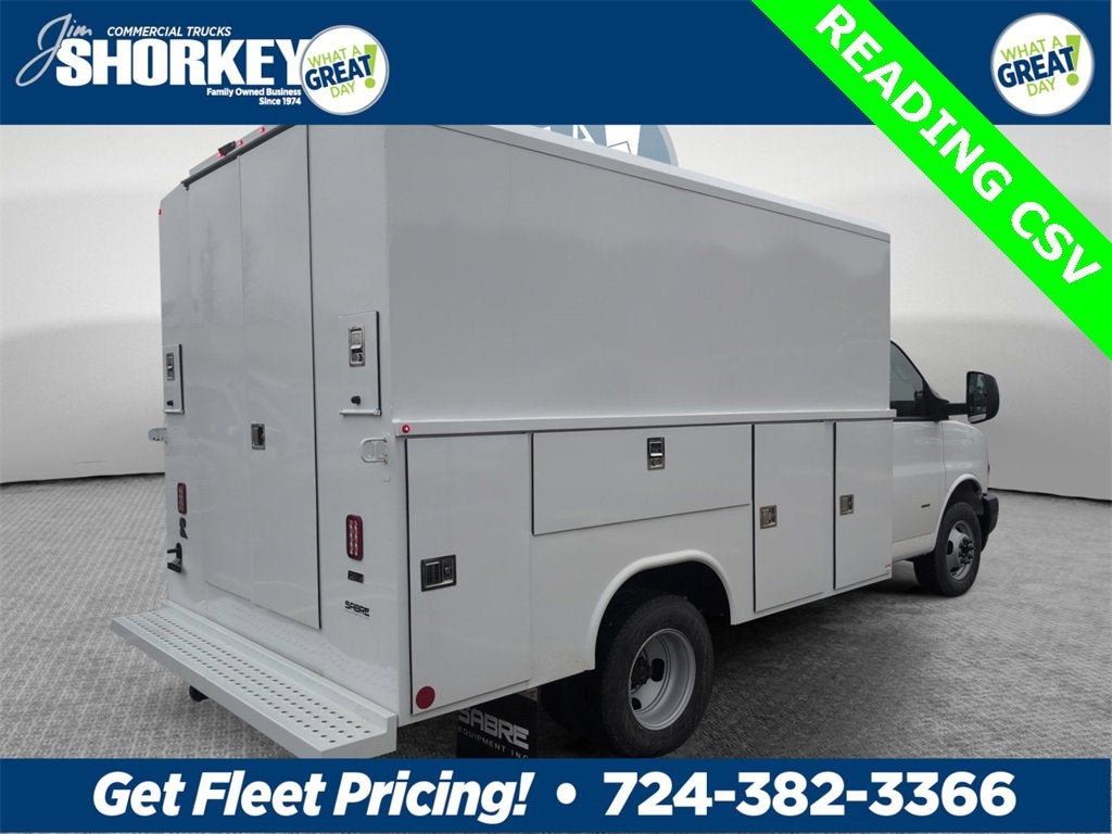 2025 Chevrolet Express Cutaway 3500 1WT