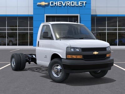 2025 Chevrolet Express Cutaway 3500 1WT