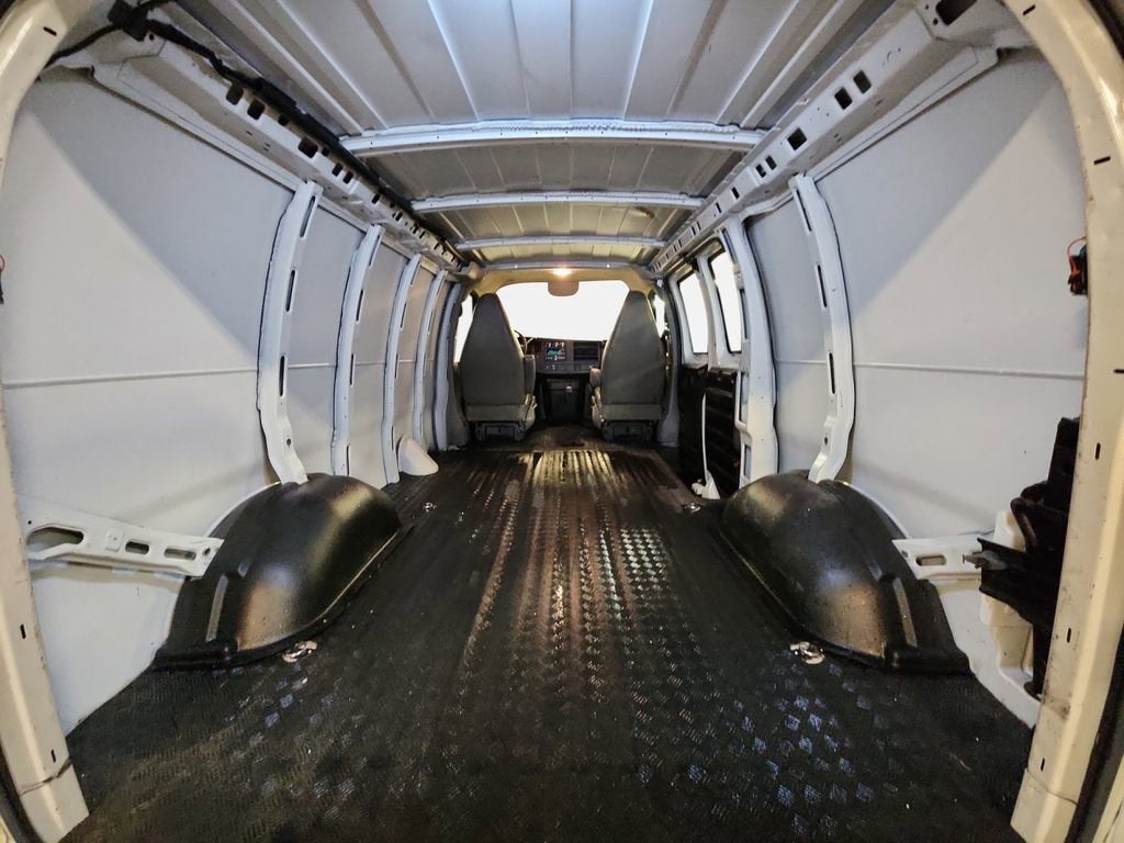 2022 Chevrolet Express Cargo 2500 WT