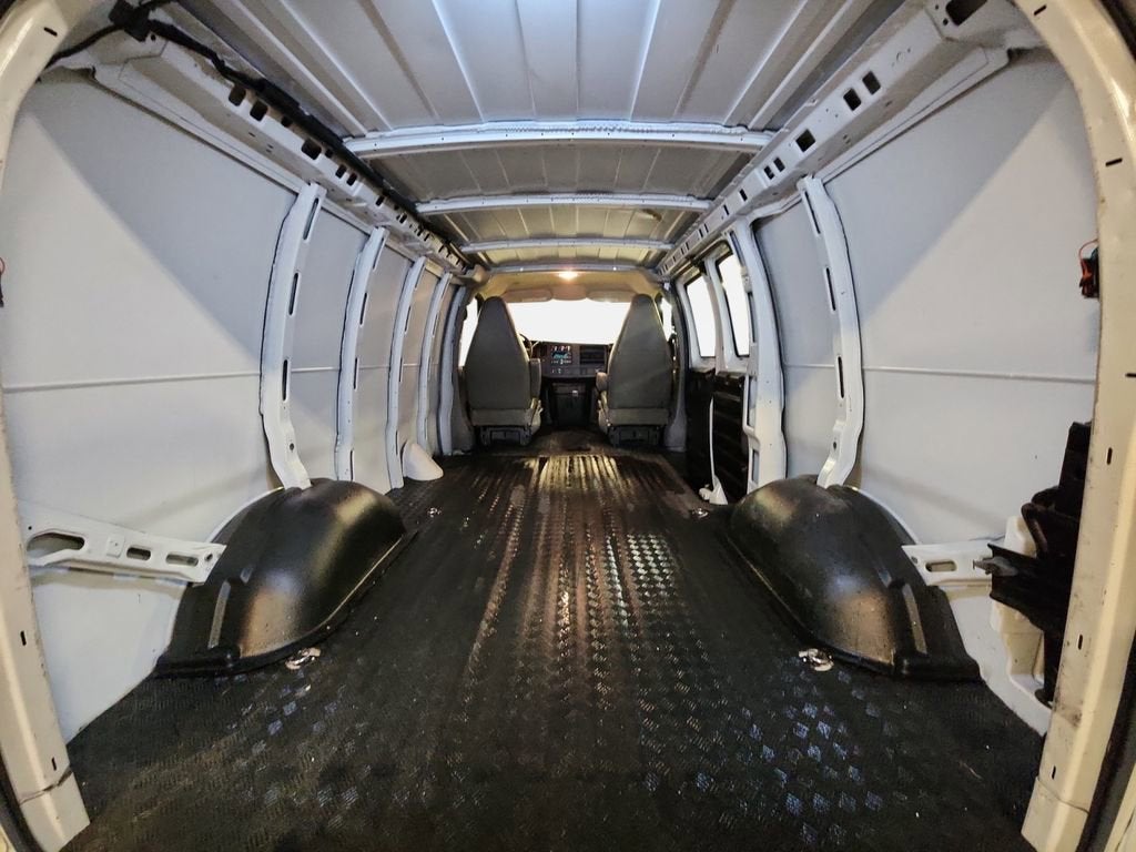 2022 Chevrolet Express Cargo 2500 WT