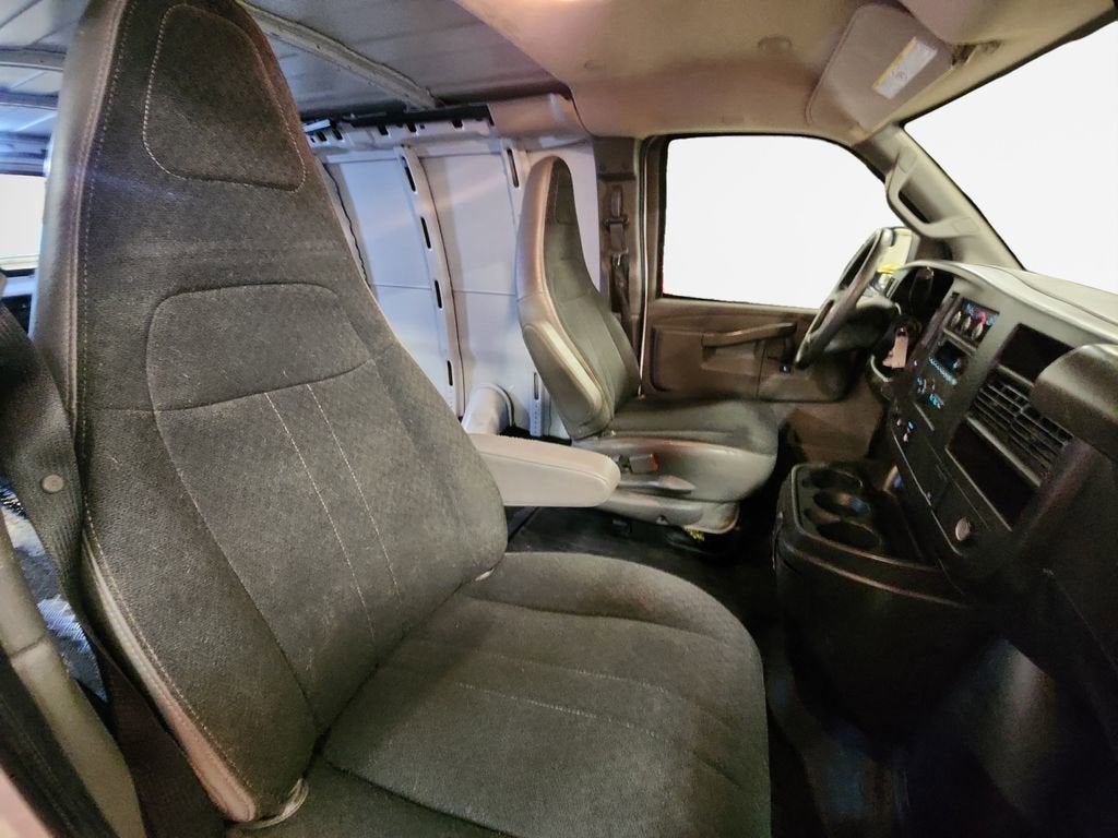 2022 Chevrolet Express Cargo 2500 WT
