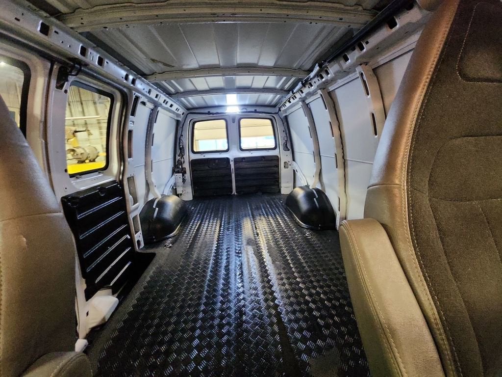 2022 Chevrolet Express Cargo 2500 WT