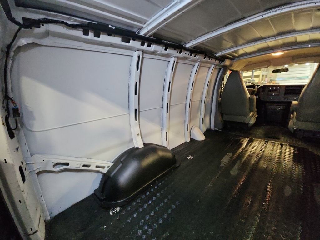 2022 Chevrolet Express Cargo 2500 WT