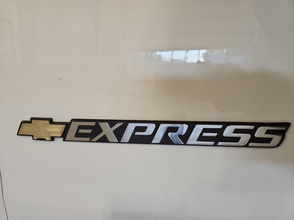 2022 Chevrolet Express Cargo 2500 WT