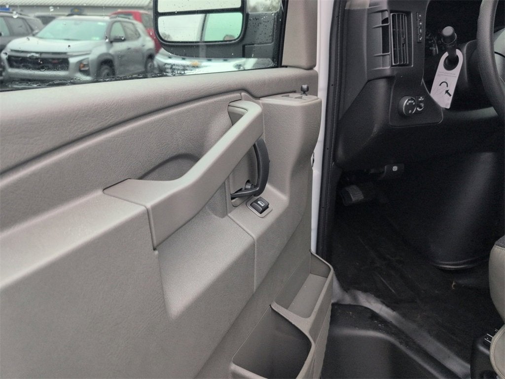 2026 Chevrolet Express Cargo 2500 1WT