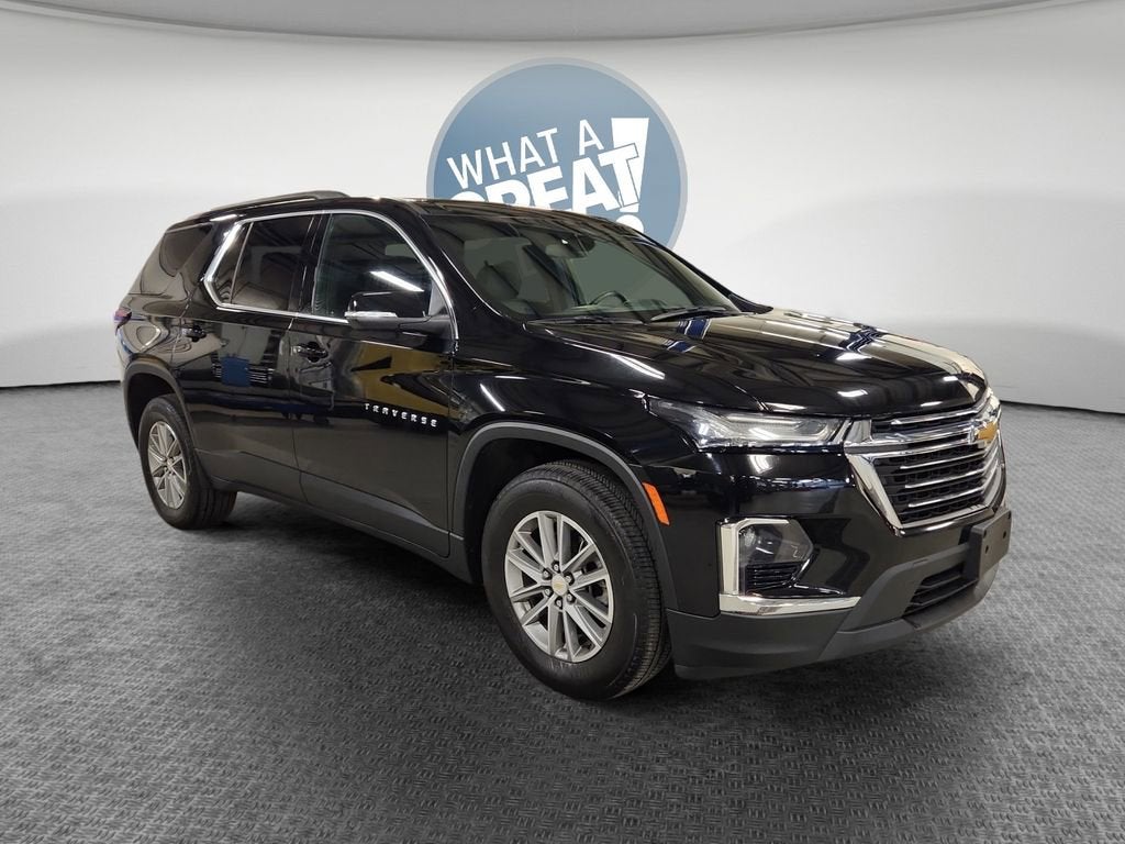 2023 Chevrolet Traverse LT Leather