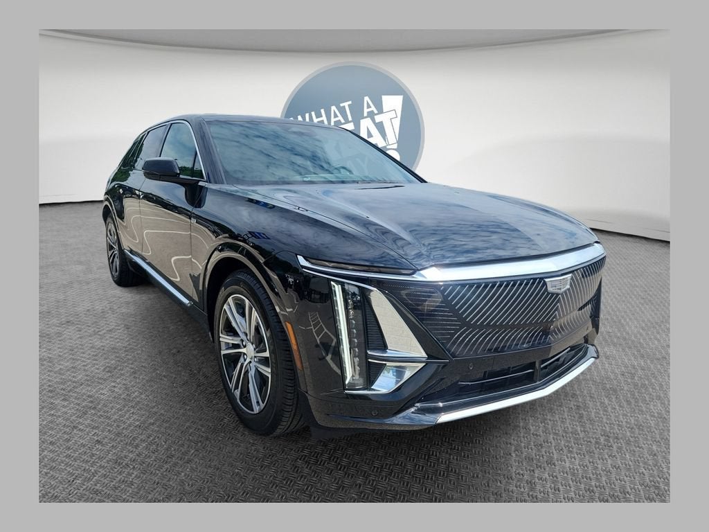 2024 Cadillac LYRIQ Luxury 2