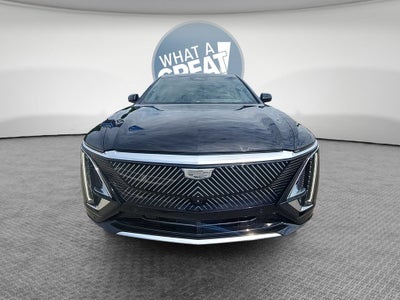 2024 Cadillac LYRIQ Luxury 2