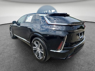 2024 Cadillac LYRIQ Luxury 2