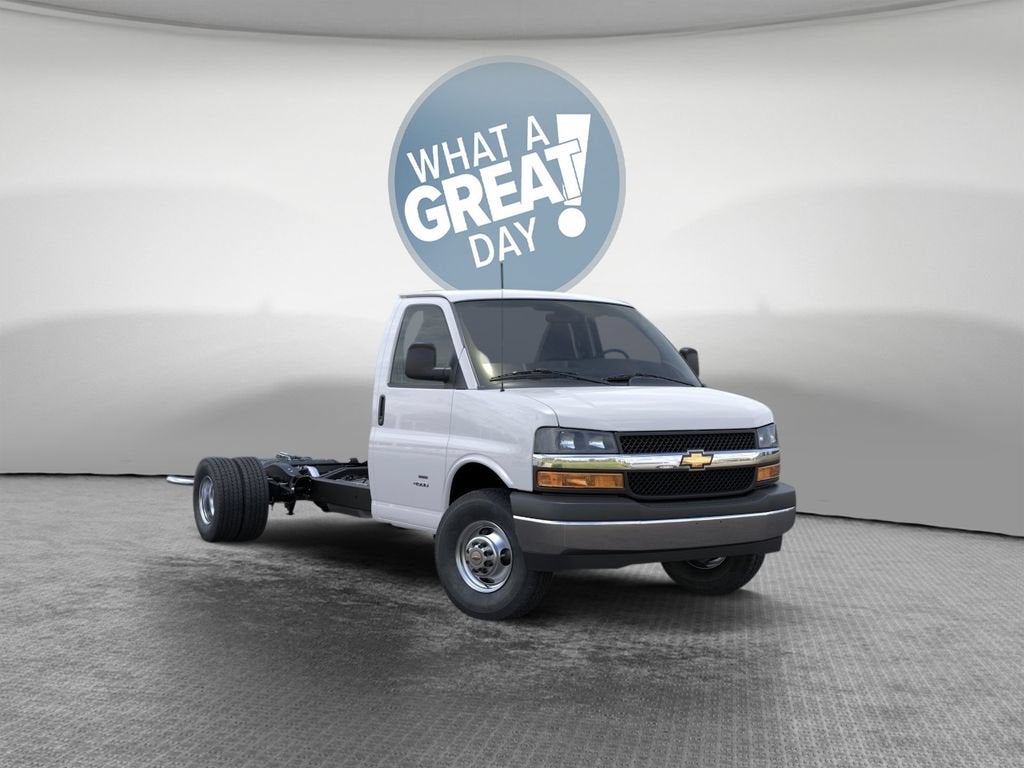 2026 Chevrolet Express Cutaway 4500 2WT
