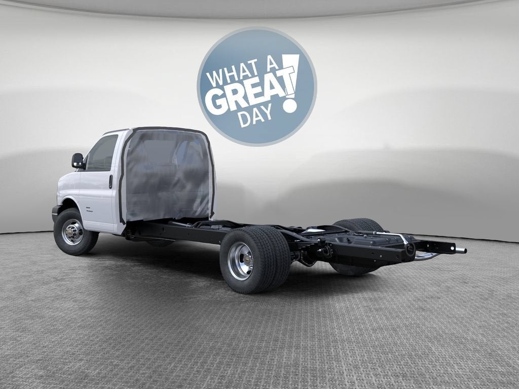 2026 Chevrolet Express Cutaway 4500 2WT