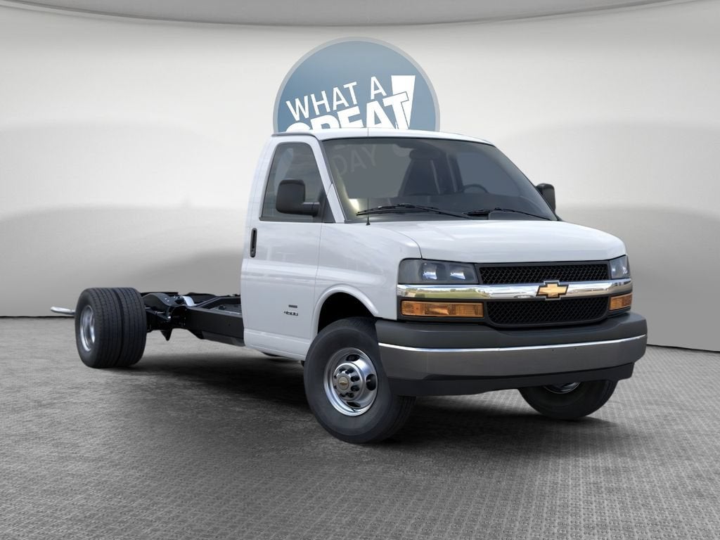 2026 Chevrolet Express Cutaway 4500 2WT
