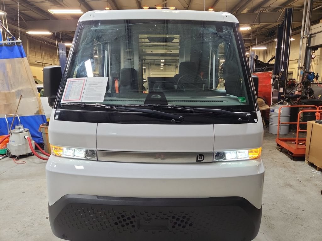 2024 BrightDrop Zevo 600 EJY
