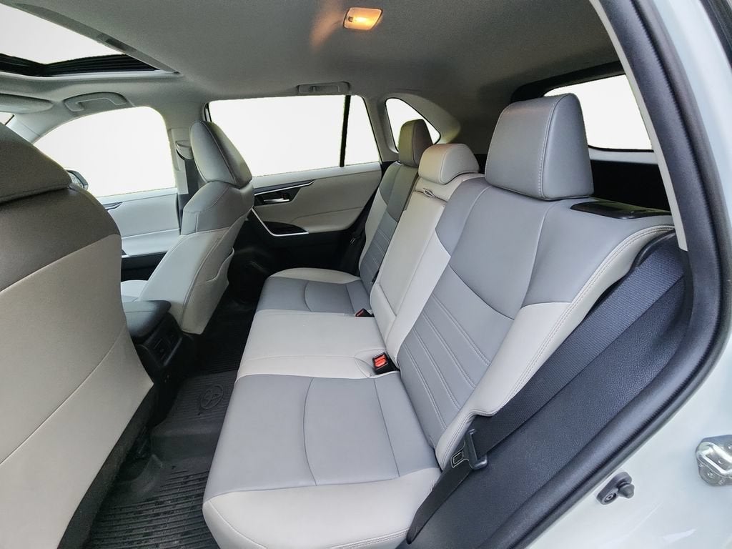 2020 Toyota RAV4 XLE Premium