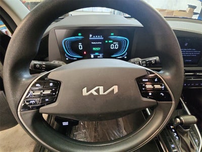 2023 Kia Niro LX