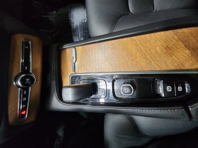 2024 Volvo XC90 B6 Plus Bright Theme 7-Seater