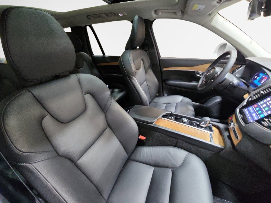 2024 Volvo XC90 B6 Plus Bright Theme 7-Seater