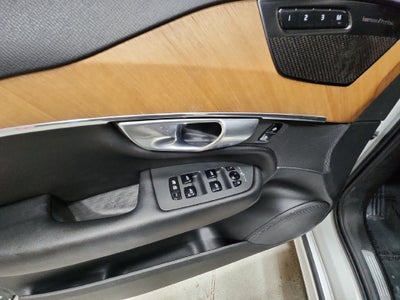 2024 Volvo XC90 B6 Plus Bright Theme 7-Seater
