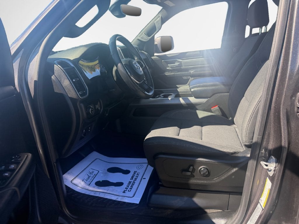2020 RAM 1500 Big Horn Crew Cab 4x4 5'7" Box