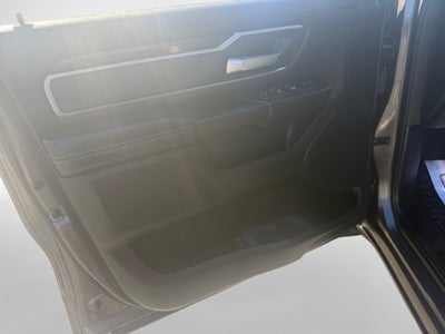 2020 RAM 1500 Big Horn Crew Cab 4x4 5'7" Box