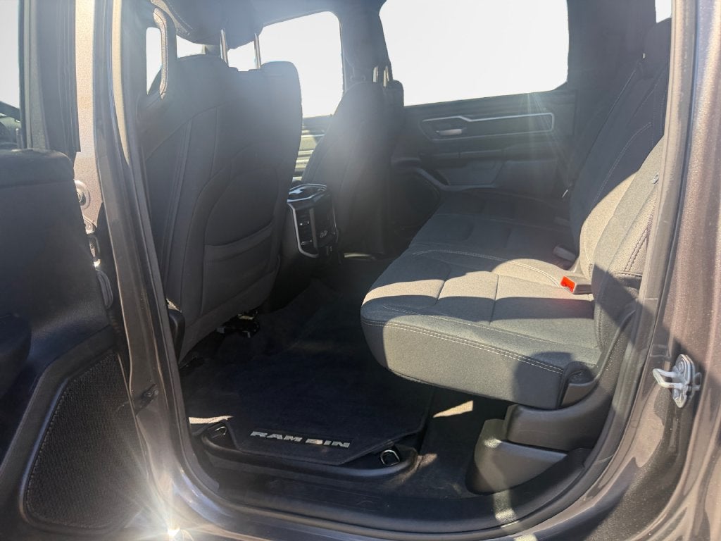 2020 RAM 1500 Big Horn Crew Cab 4x4 5'7" Box