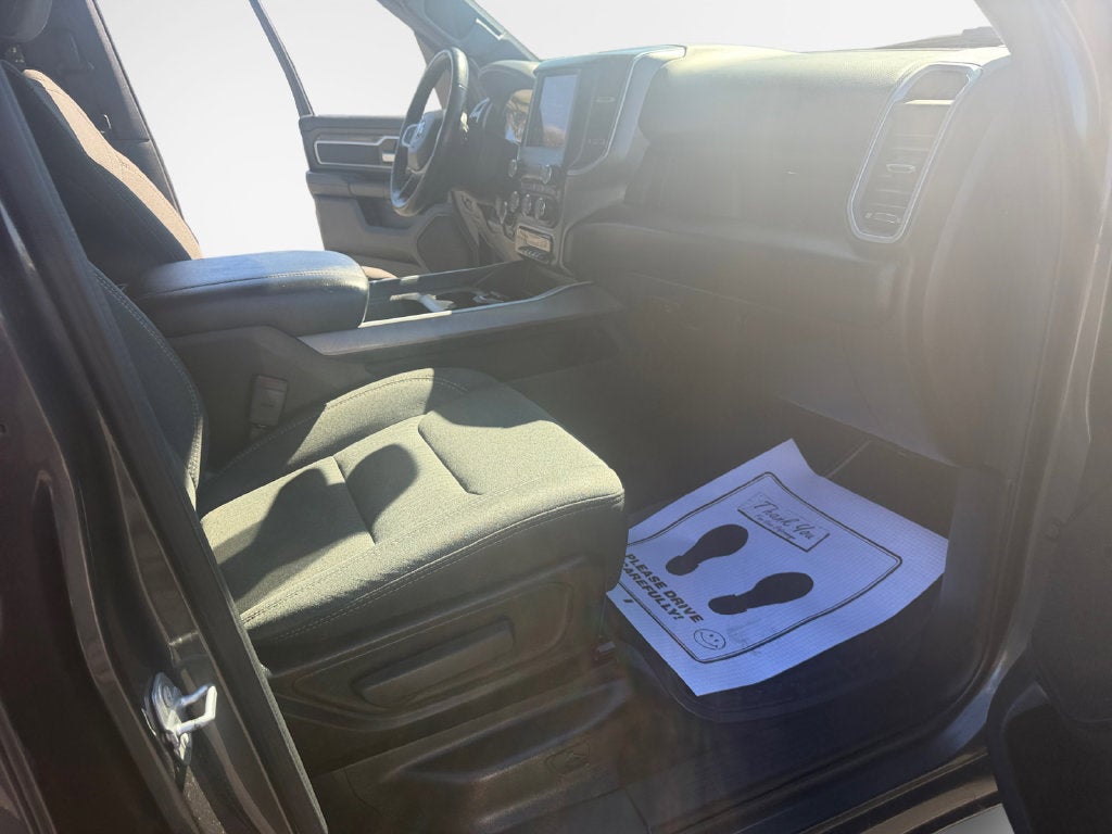 2020 RAM 1500 Big Horn Crew Cab 4x4 5'7" Box