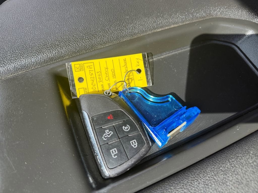 2023 Chevrolet Silverado 1500 LT (2FL)