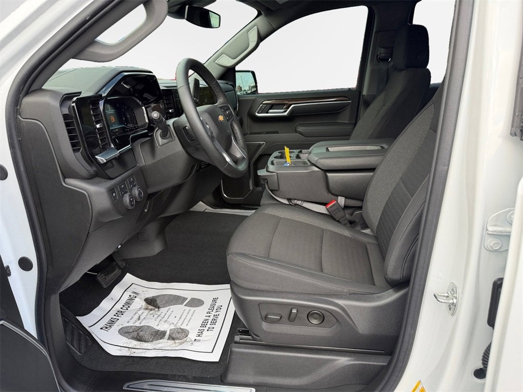 2025 Chevrolet Silverado 1500 LT (2FL)