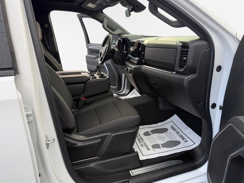 2025 Chevrolet Silverado 1500 LT (2FL)