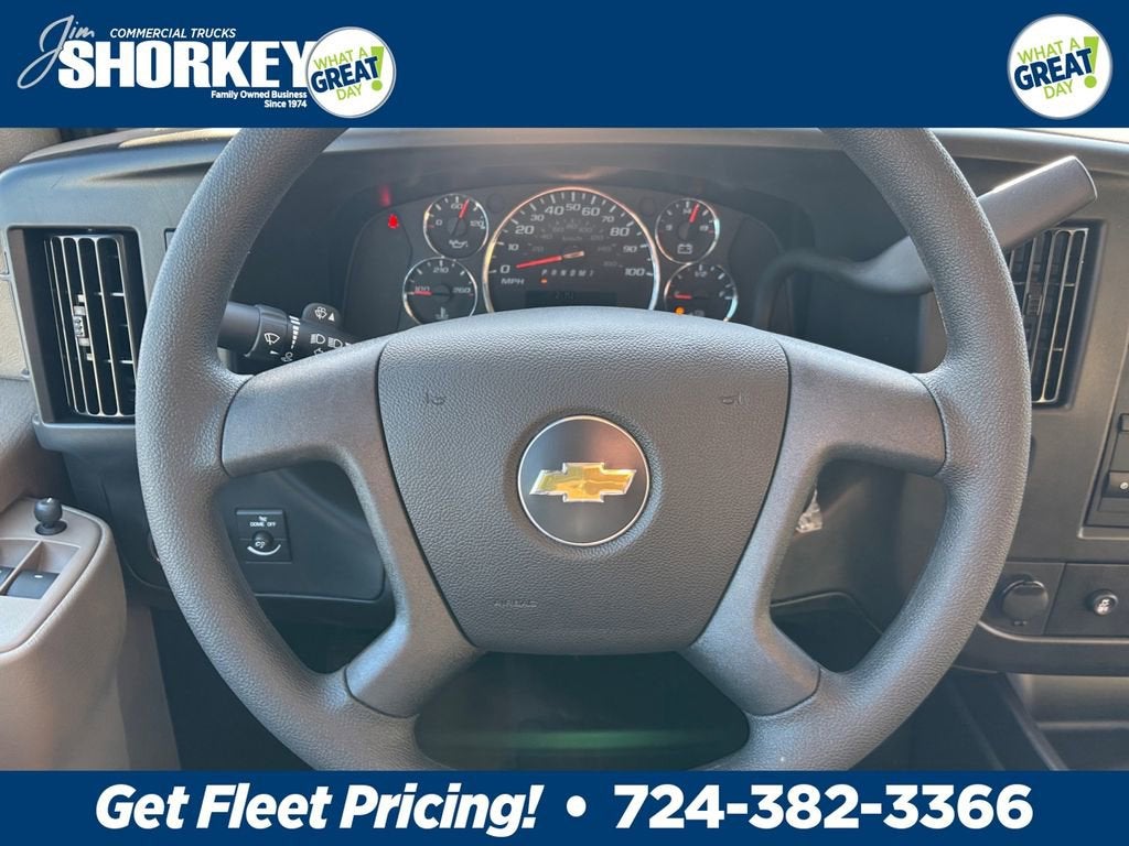 2025 Chevrolet Express Cargo WT