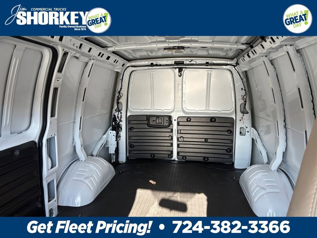 2025 Chevrolet Express Cargo WT