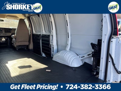 2025 Chevrolet Express Cargo WT