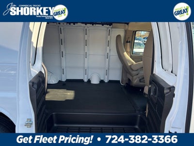 2025 Chevrolet Express Cargo WT