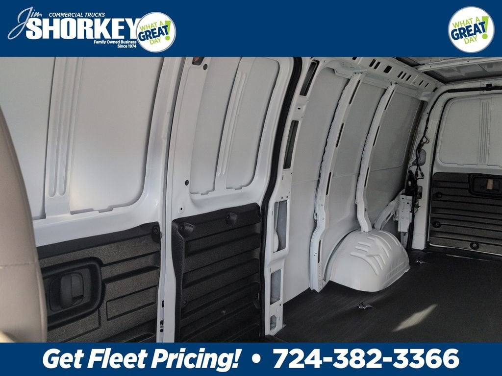 2025 Chevrolet Express Cargo 3500 WT