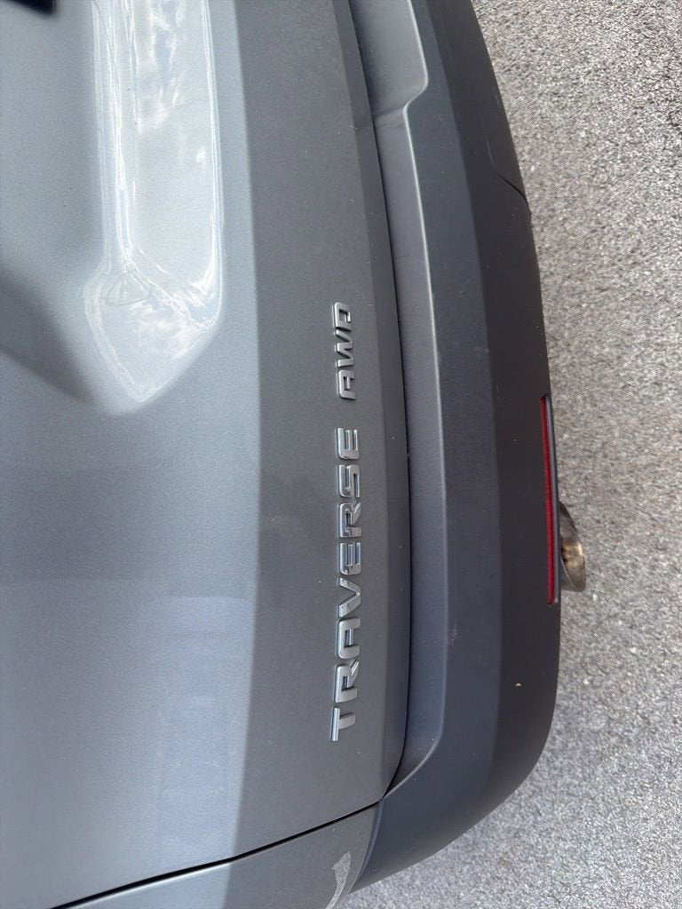 2023 Chevrolet Traverse LS
