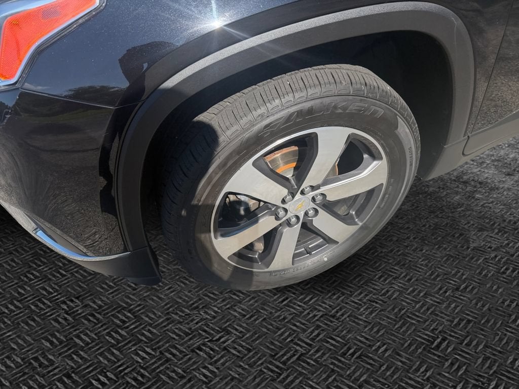 2021 Chevrolet Traverse LT Leather