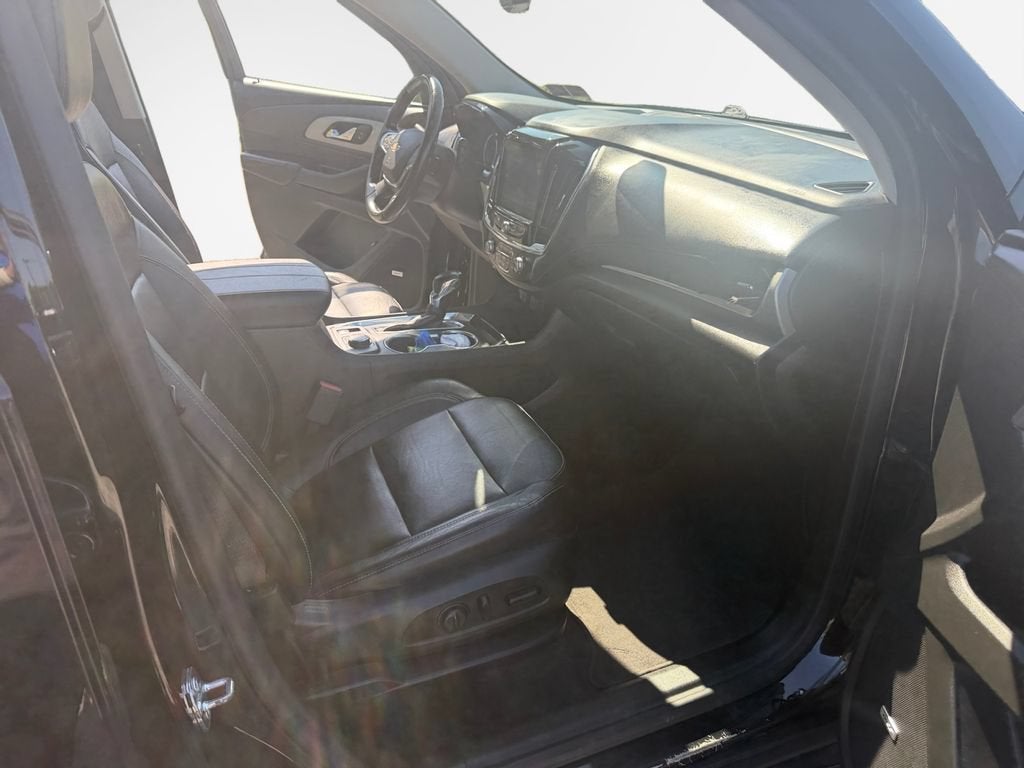 2021 Chevrolet Traverse LT Leather