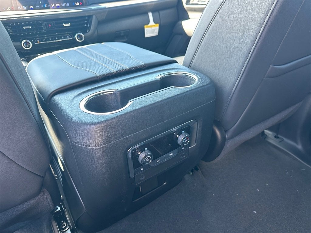 2025 Chevrolet Suburban High Country