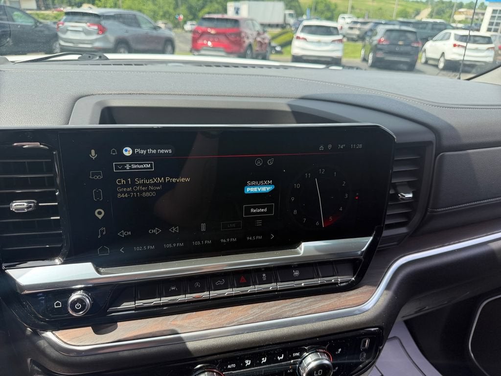 2025 GMC Sierra 1500 SLT