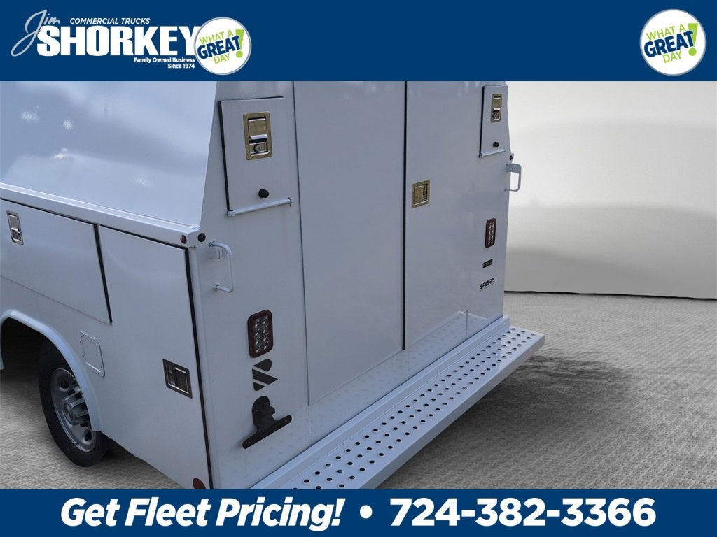 2024 Chevrolet Express Cutaway 3500 1WT