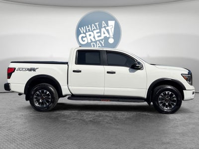 2024 Nissan TITAN Crew Cab PRO-4X 4x4