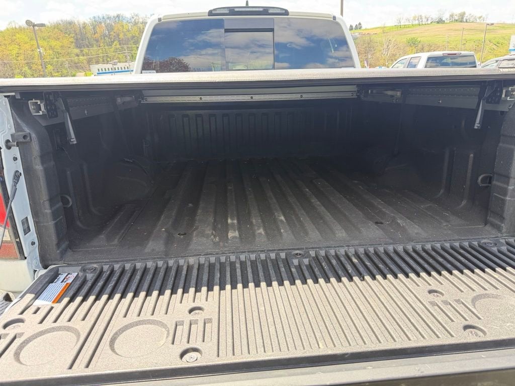 2024 Nissan TITAN Crew Cab PRO-4X 4x4