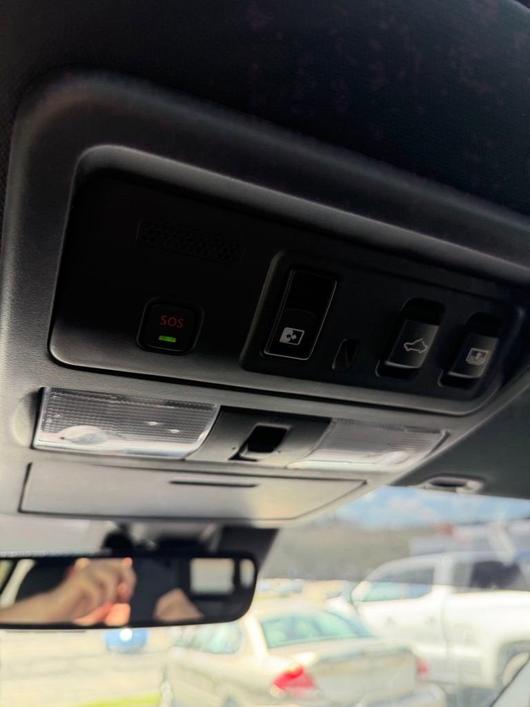 2024 Nissan TITAN Crew Cab PRO-4X 4x4