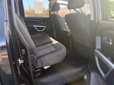 2023 Nissan TITAN Crew Cab SV 4x4