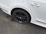 2017 Volkswagen Passat 1.8T R-Line