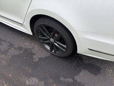 2017 Volkswagen Passat 1.8T R-Line