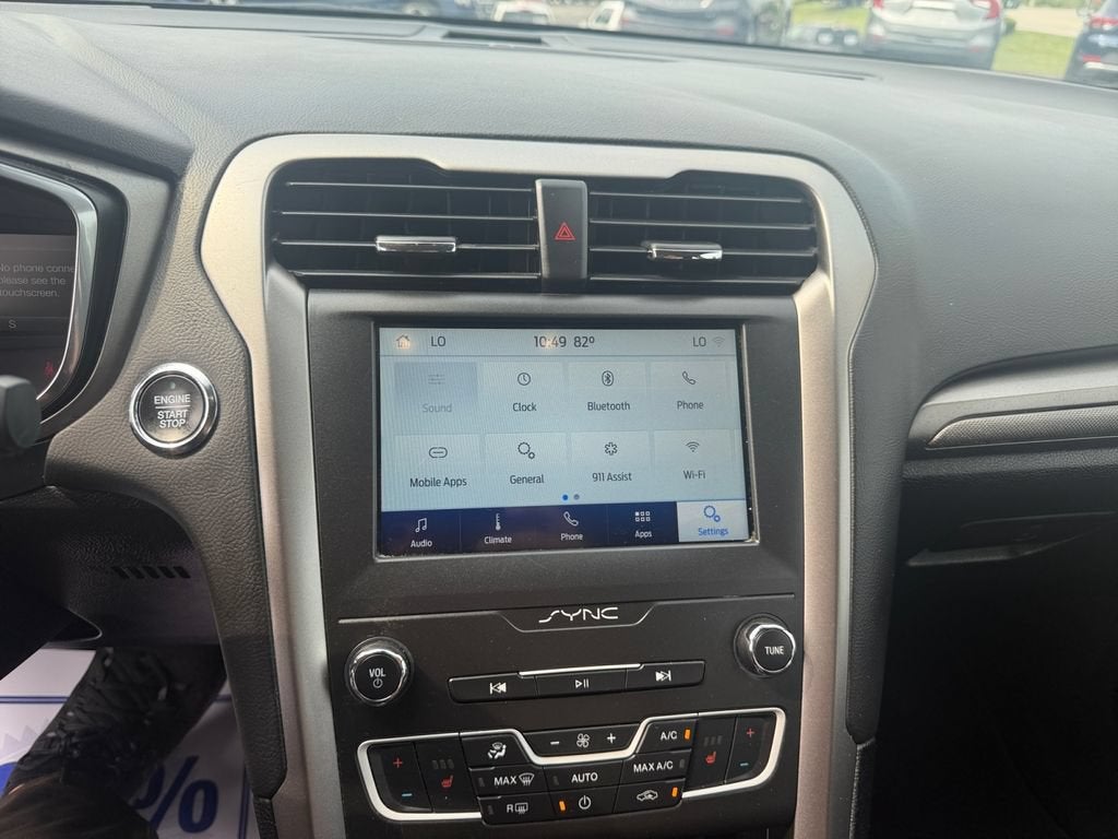 2020 Ford Fusion SE